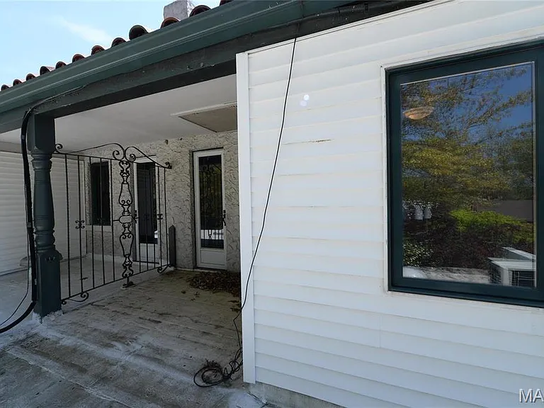 8045 Watkins Dr — Photo 46