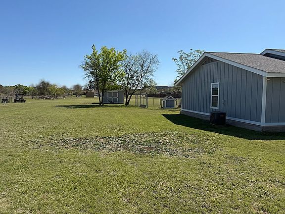 4th image of 207 Rabbit Hollow Ln