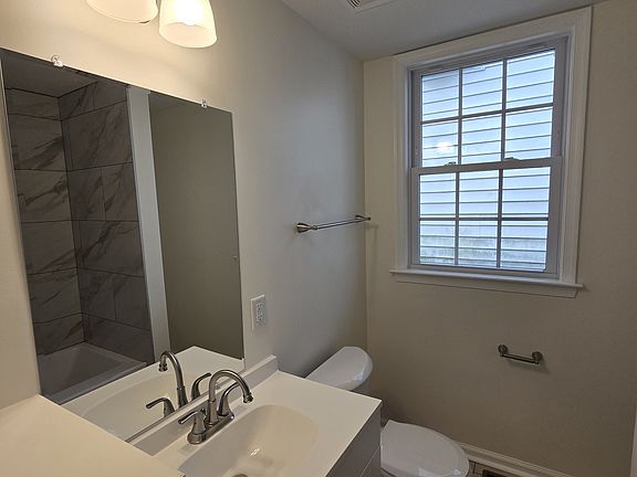 2nd image of 1432 Rogers St