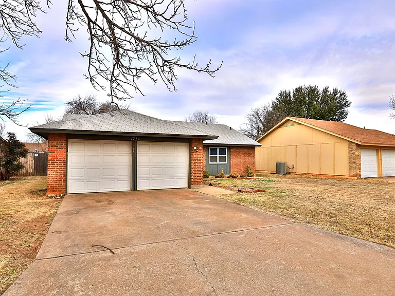 1734 Bob White Ct — Photo 32