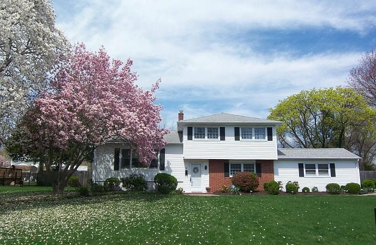 1st image of 4 Nassau Pl
