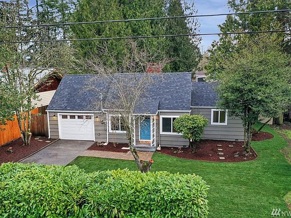 3rd image of 9637 Dekoven Dr SW