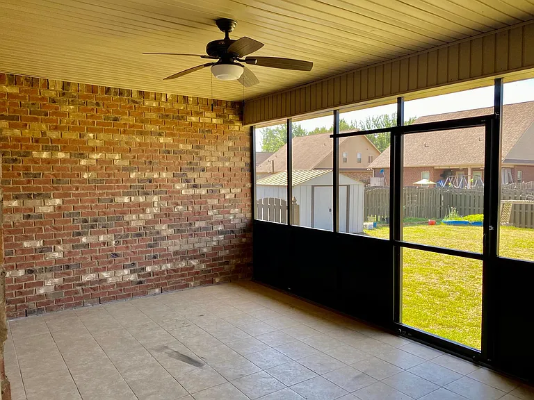 115 Woodvale Dr — Photo 23