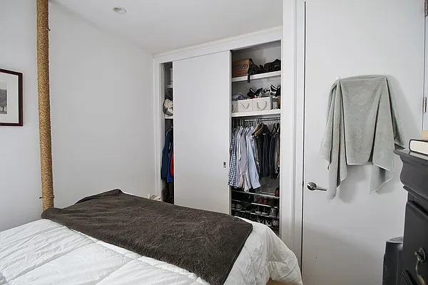 Rented by Julianna Realty Corp | media 34