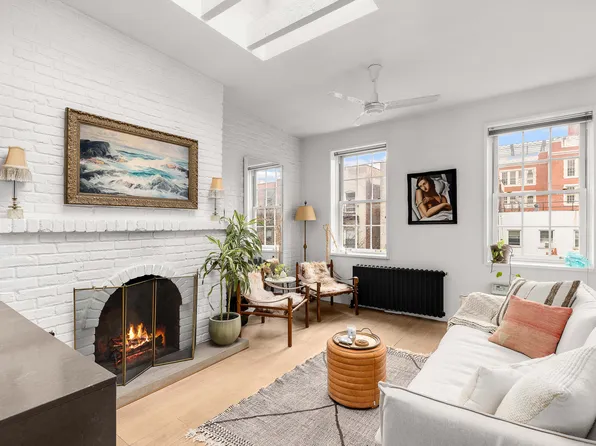 326 West 22nd Street image 1 of 6