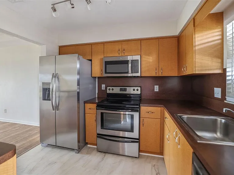 4420 37th St S #9 — Photo 9