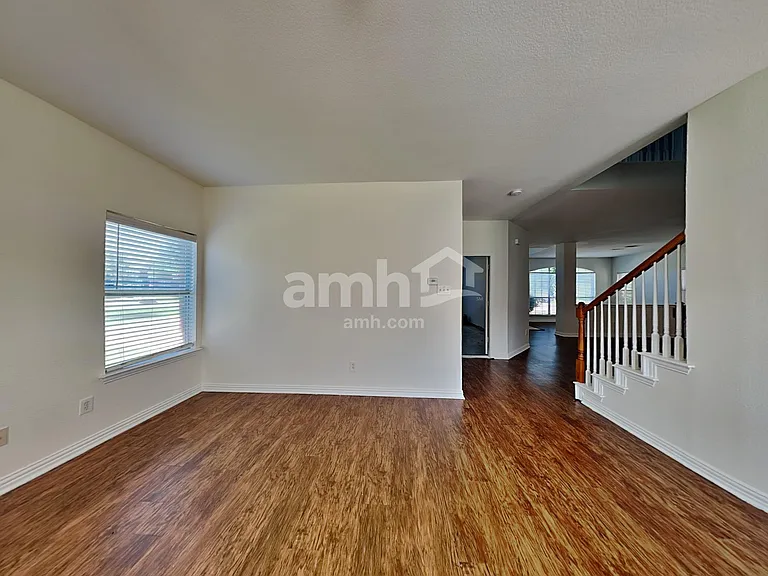 2619 Hopkins Dr — Photo 8
