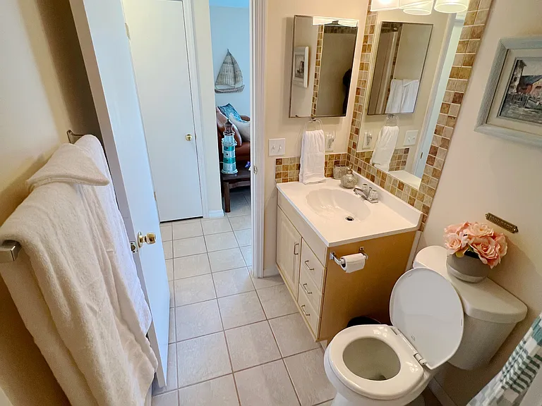 1062 Barber St — Photo 7