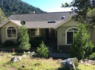 1144 Colonial Dr, Grants Pass, OR 97526