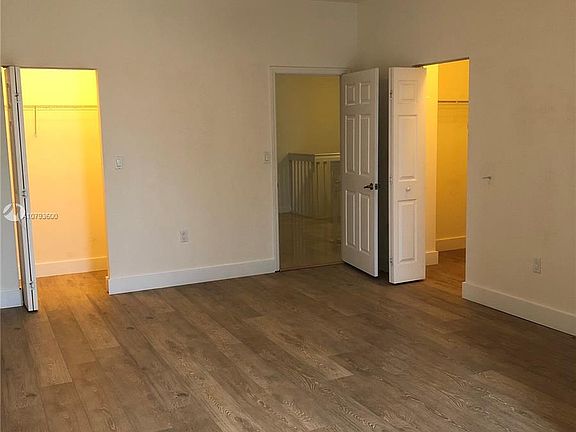 5th image of 10726 NW 76th Ln