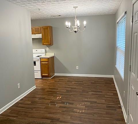 3rd image of 1407 Eastmont Dr NW #1407