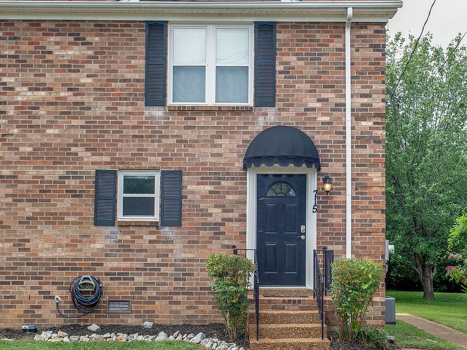 1st image of 715 Clearwater Ct