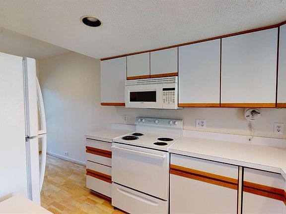 5th image of 3389 Breckland Ct
