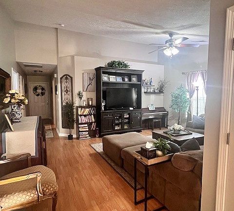 3rd image of 1020 Stonecrop Dr