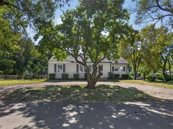 10901 E 81st Ter, Raytown, MO 64138