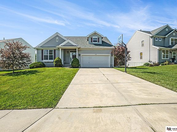 4th image of 1110 Hardwood Dr