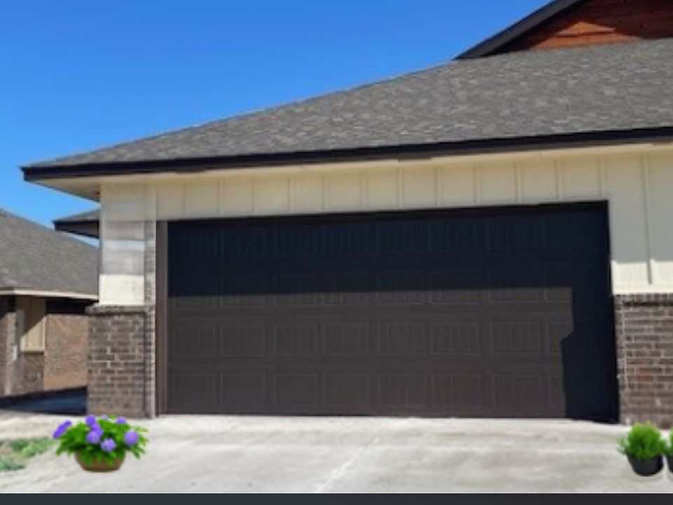 1st image of 1842 Investors Ave