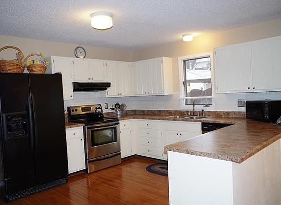 4th image of 1015 Lanawood Ct