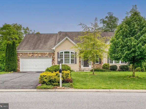 410 Misty Hill Dr, Delta, PA 17314