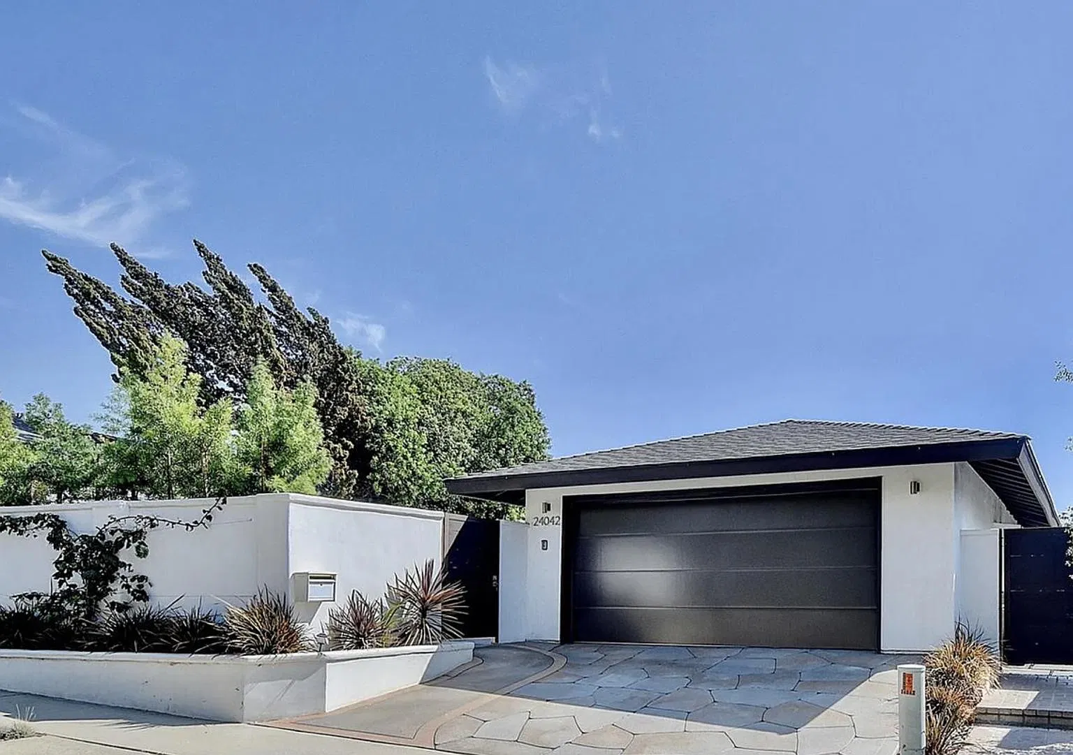24042 El Mirage Ave — Photo 3
