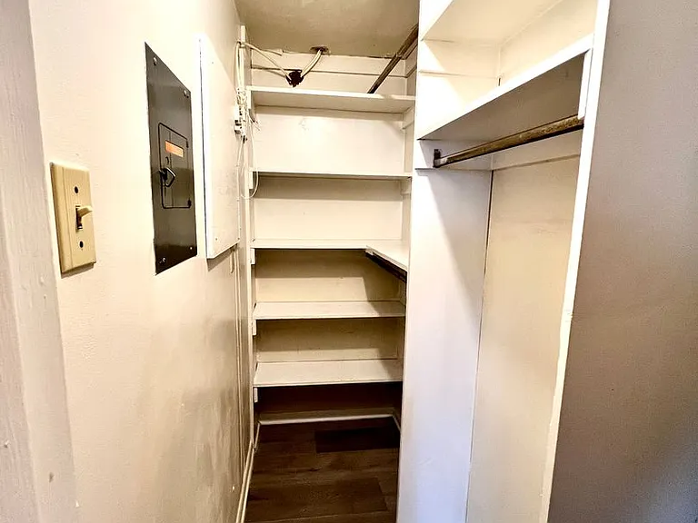 2703 Voelkel Ave — Photo 28