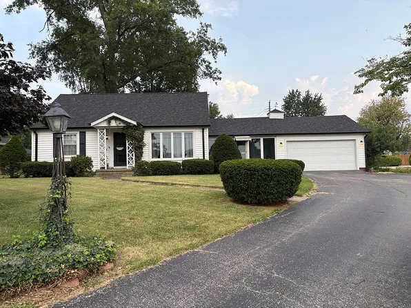315 W Wolfe St, Sullivan, IN 47882