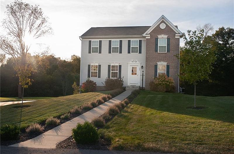 1st image of 196 Heathfield Dr