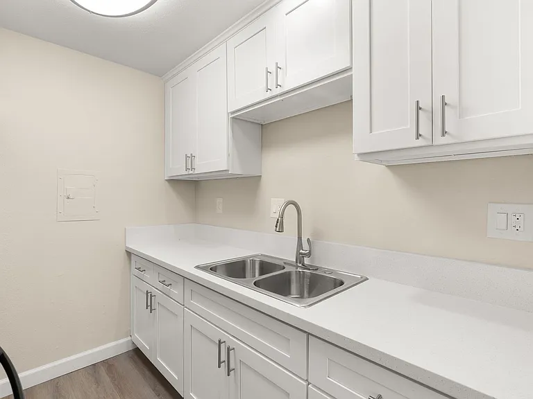 MAGNOLIA WEST APARTMENTS- RIVERSIDE, CA — Photo 78