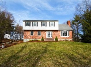 14 Hill St, Hopkinton, MA 01748