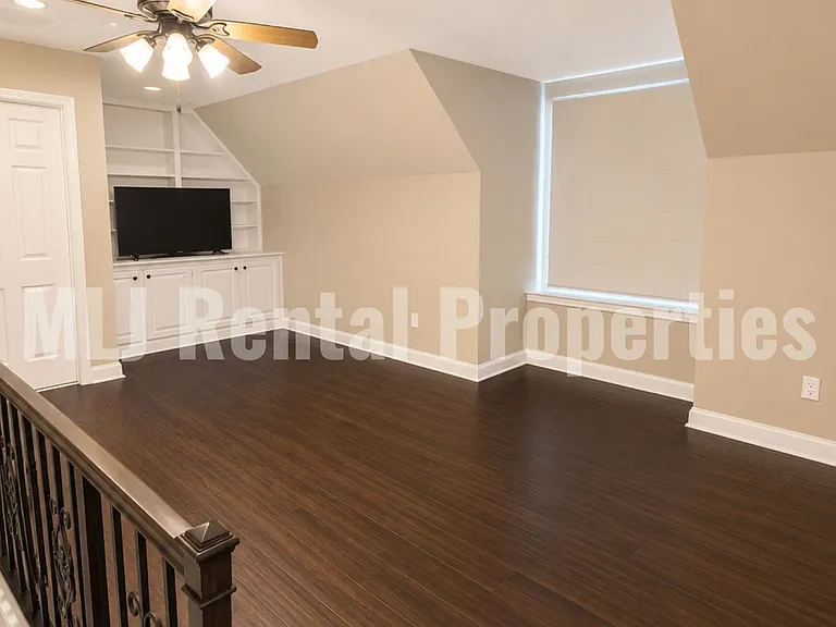 5881 S Irvington Ave — Photo 39