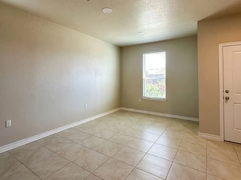 1806 Los Olivios Way — Photo 3