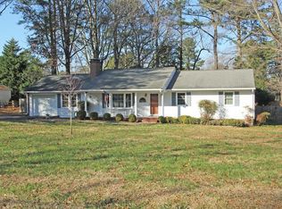 400 Kenmore Ave, Kilmarnock, VA 22482