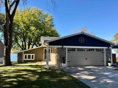 2814 Center Lake Dr, Spirit Lake, IA, 51360