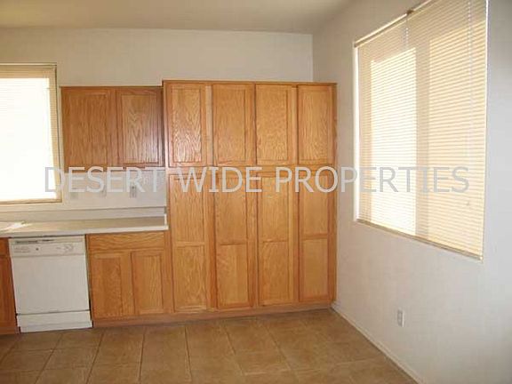 5th image of 3851 E Ironhorse Ct