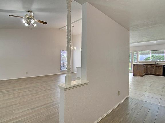4th image of 1320 Finley Dr