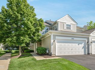 2950 White Thorn Cir, Naperville, IL 60564