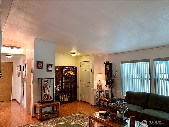 5th image of 2504 Alonda Lane NE