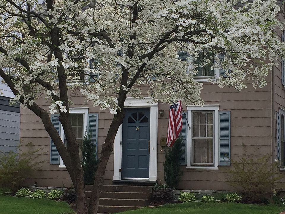 1st image of 611 7th St