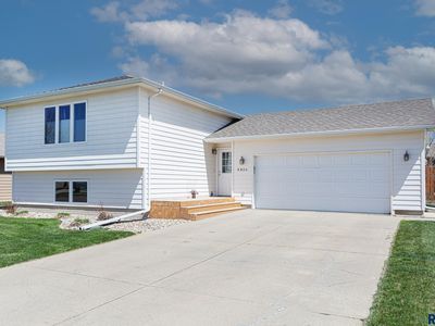 6804 S Connie Ave, Sioux Falls, SD, 57108