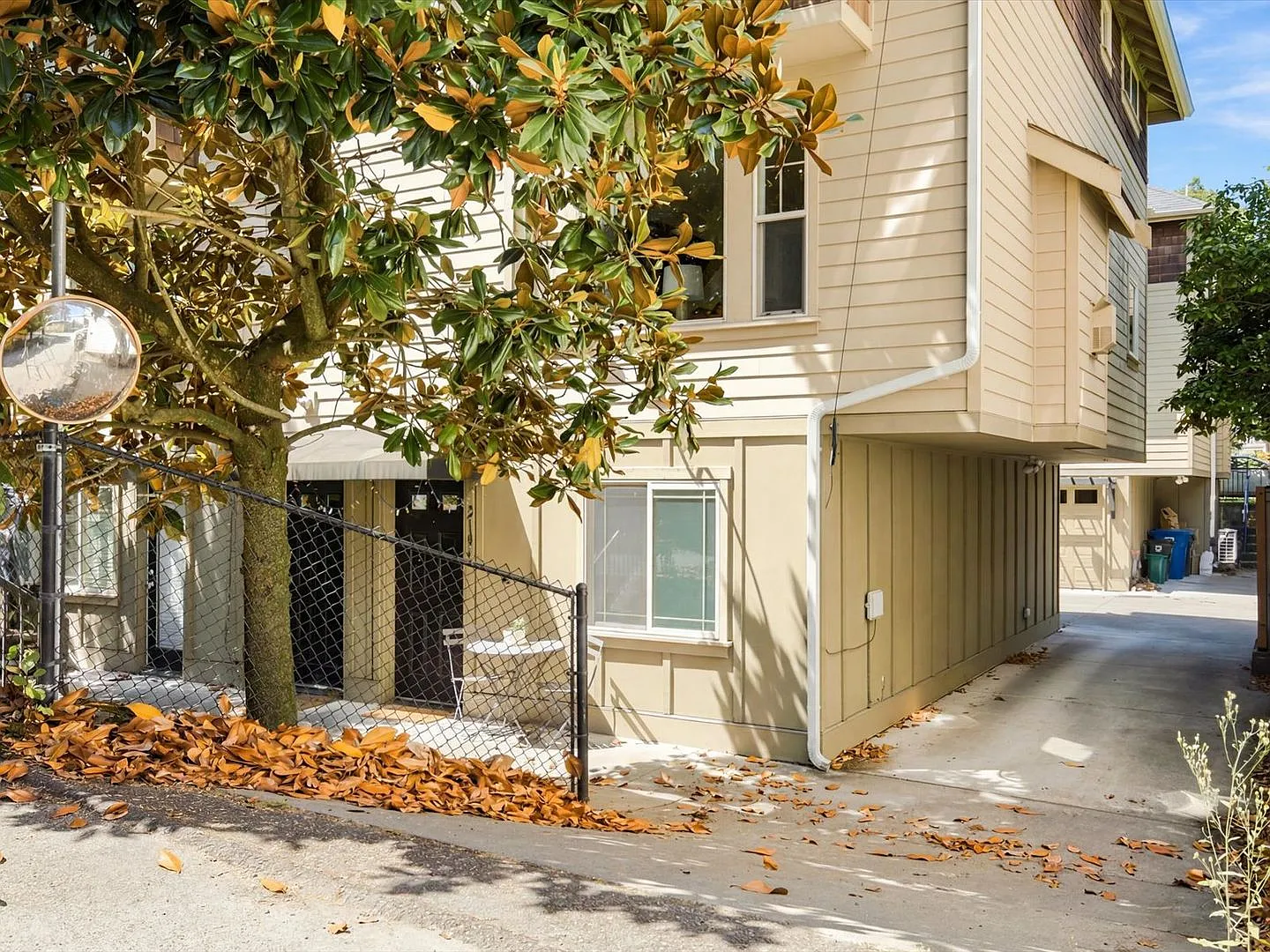 2Bd/1.5Ba Seattle Townhouse — Photo 2