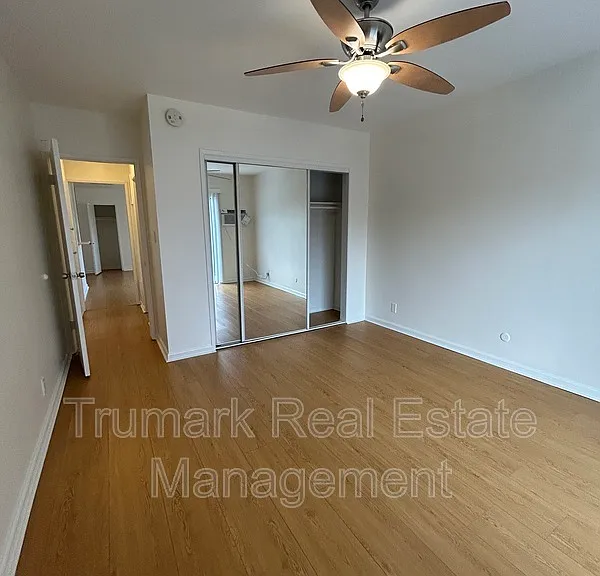 337 E Tujunga Ave #M — Photo 11