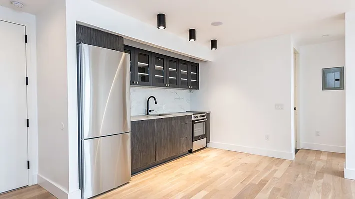 Rented by Nooklyn NYC LLC | media 61