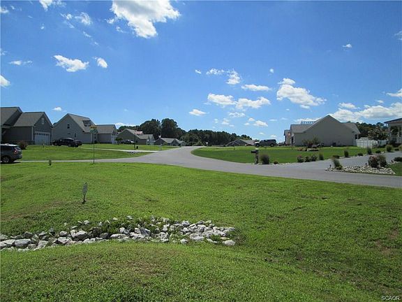 4th image of 8535 Sophies Way