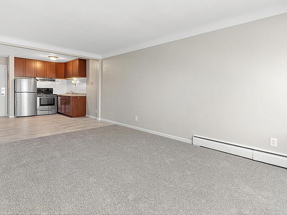 4th image of 1086 York Ave #4