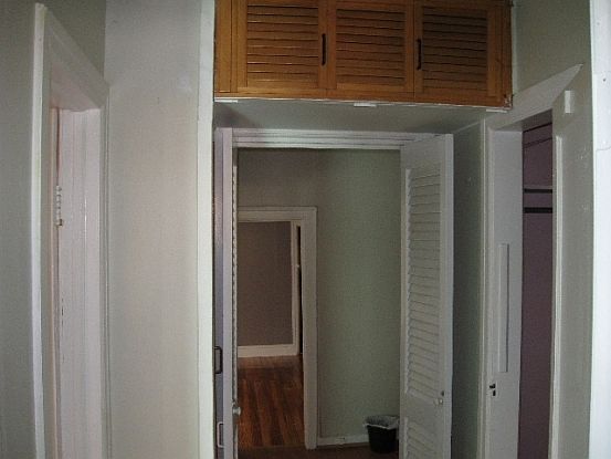 2nd image of 636 Humboldt St APT 1