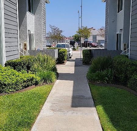 2nd image of 4444 Highland Ave APT 5