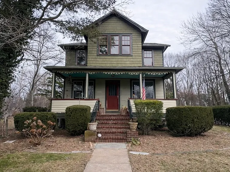 Woodhull Rd — Photo 1