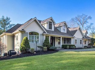 261 Old Mill Rd, Valley Cottage, NY 10989