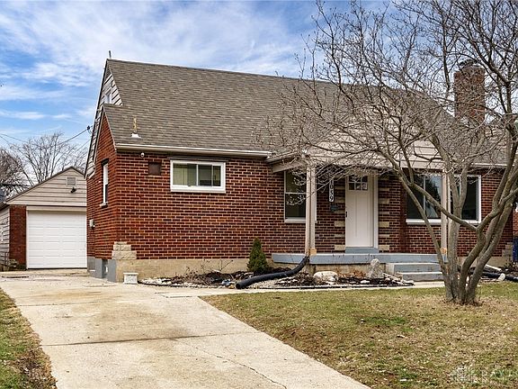 3rd image of 1059 Broadmoor Dr
