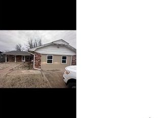 407 Oak Creek Dr, Yukon, OK 73099